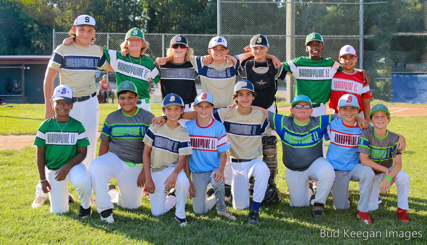The 2022 Brandywine Little League graduating players together on the field